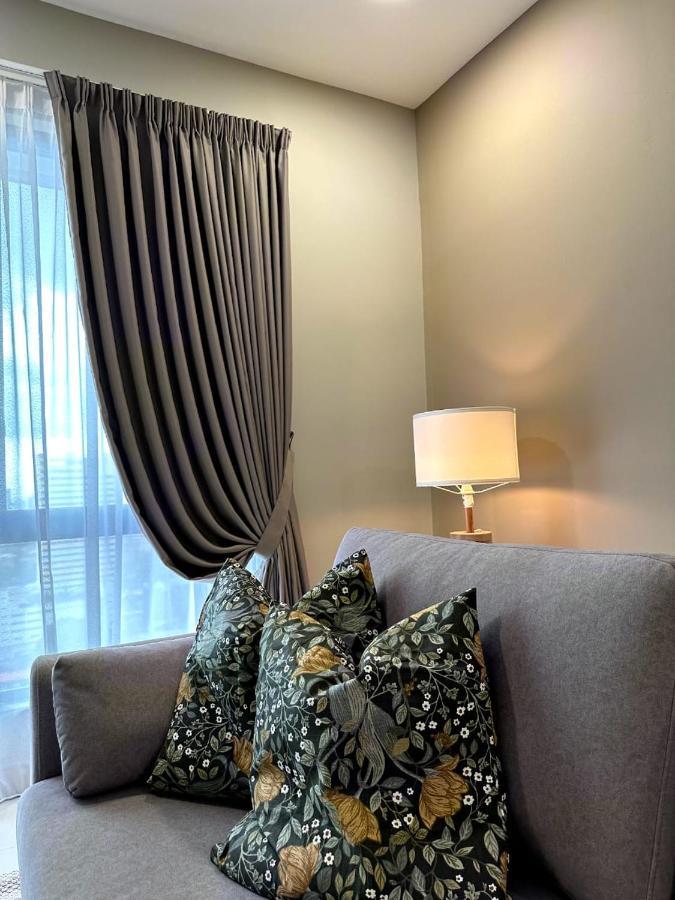 The Apple Premier Condo Three Bedroom In Melaka Exterior foto